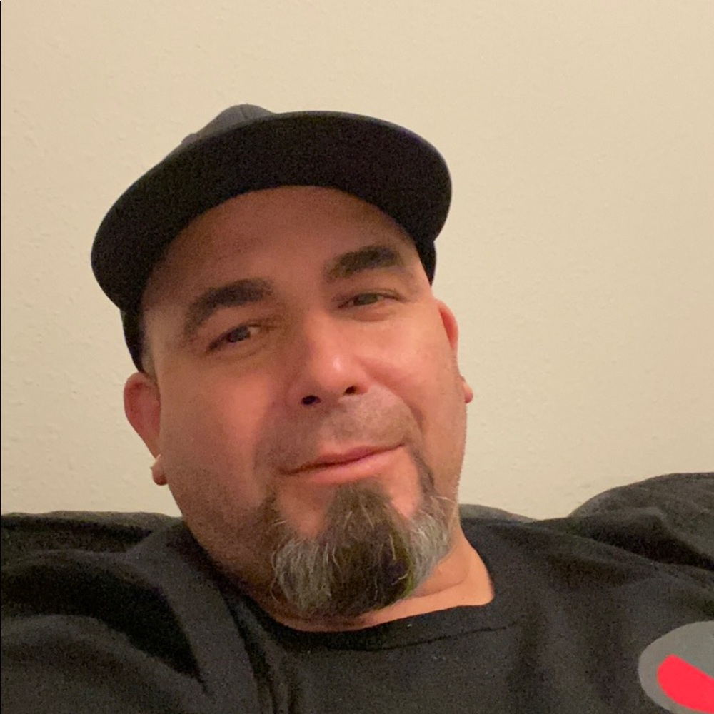 Meet your Posher, José